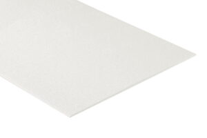 Close up van muurstootlijst schopplaat, kleur Chalk